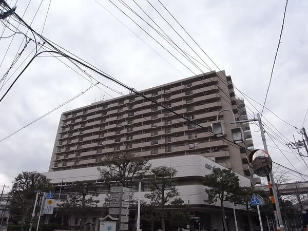 【綾瀬プルミエ】外観写真