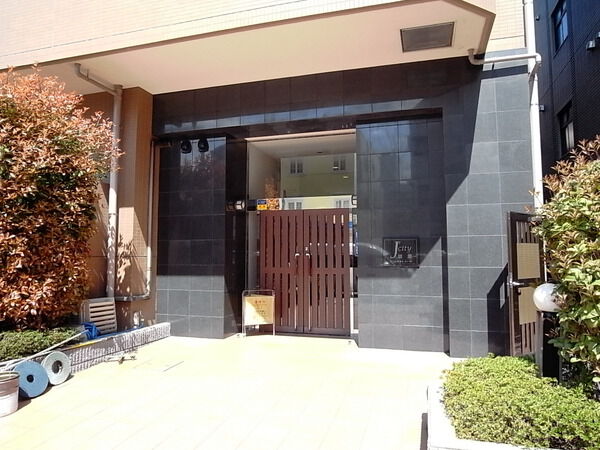 【ジェイシティ綾瀬】エントランス 【ジェイシティ綾瀬】エントランス