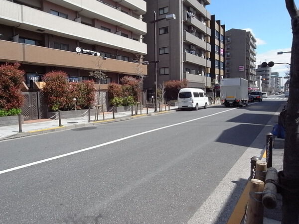 【ジェイシティ綾瀬】前面道路