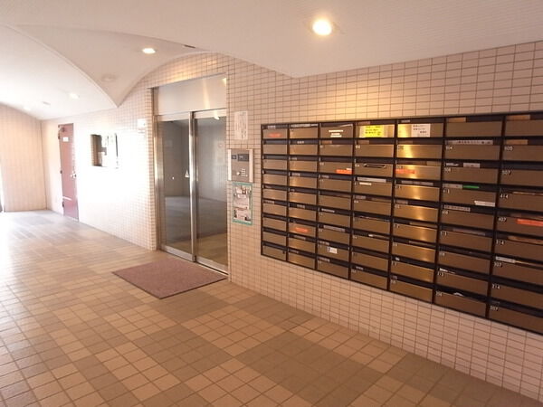 【リプル綾瀬】エントランス 【リプル綾瀬】エントランス