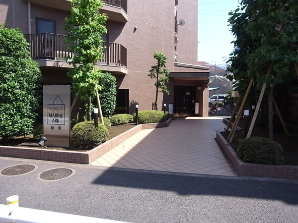 【マリンアーク綾瀬】エントランス 【マリンアーク綾瀬】エントランス