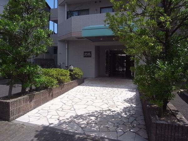 【ジェイパーク綾瀬】エントランス