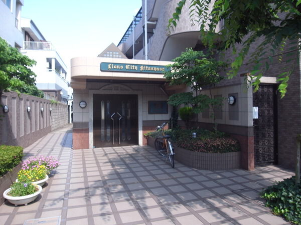 【ライオンズシティ北綾瀬】エントランス 【ライオンズシティ北綾瀬】エントランス