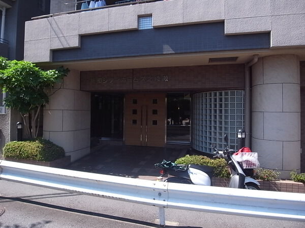 【藤和シティホームズ北綾瀬駅前】エントランス 【藤和シティホームズ北綾瀬駅前】エントランス