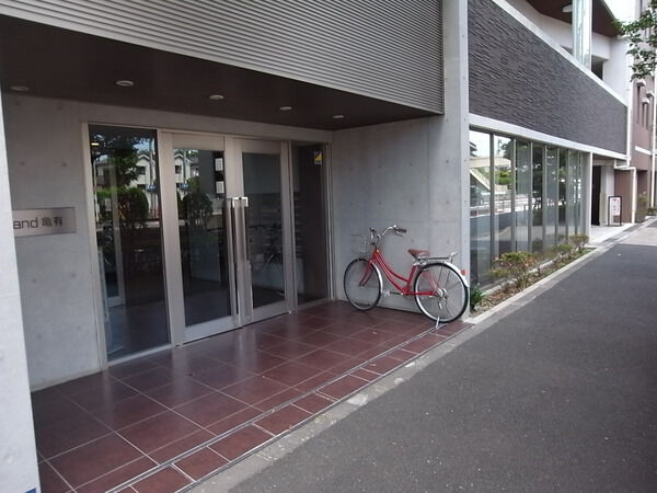 【エムブランド亀有】エントランス