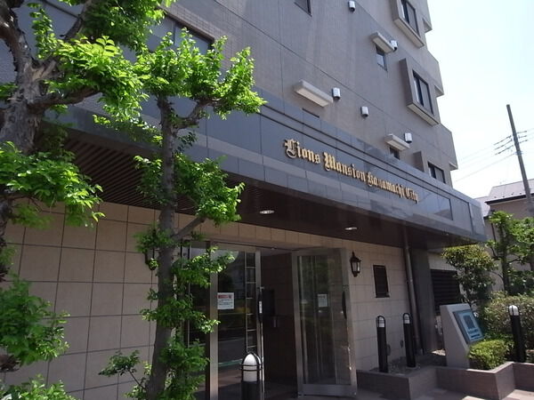 【ライオンズマンション金町シティ】エントランス 【ライオンズマンション金町シティ】エントランス