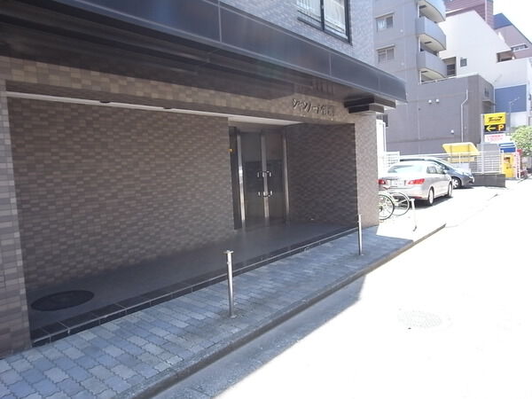 【シャンノール綾瀬Ⅱ】エントランス