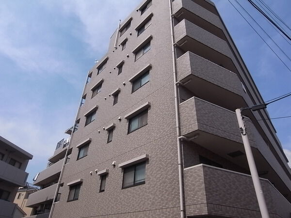 【ライオンズマンション柴又帝釈天前】外観写真