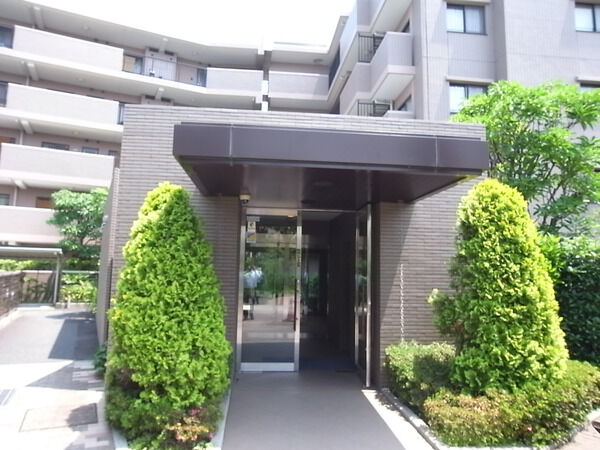 【エヴァーグリーン金町】エントランス