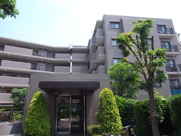 【エヴァーグリーン金町】エントランス