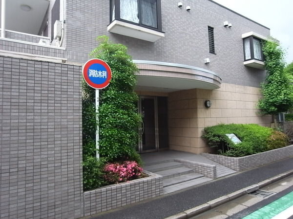 【ネオハイツ金町】エントランス