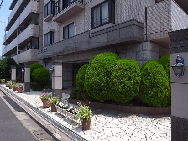 【ライオンズガーデン金町リバーステージ】エントランス 【ライオンズガーデン金町リバーステージ】エントランス