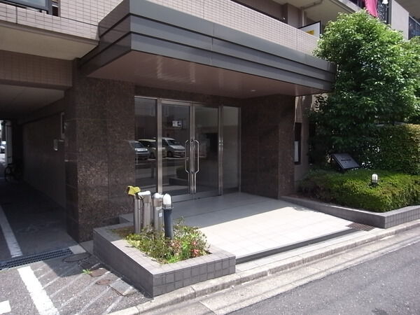 【ウインベルコーラス金町】エントランス