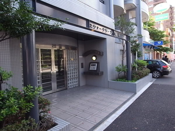 【エヴァーグリーン堀切】エントランス 【エヴァーグリーン堀切】エントランス