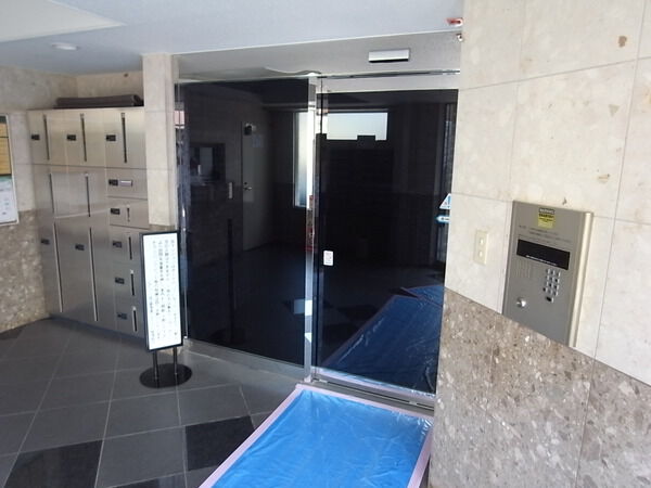 【ピアコート堀切菖蒲園】エントランス 【ピアコート堀切菖蒲園】エントランス