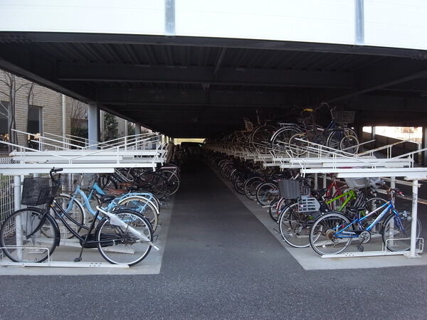 【リーデンススクエア瑞江】駐輪場 【リーデンススクエア瑞江】駐輪場