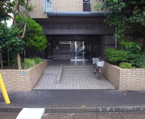 【ヴァンクールイースト葛西】エントランス（外）