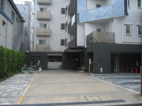 【サンクタス南葛西グランス】エントランス 【サンクタス南葛西グランス】エントランス