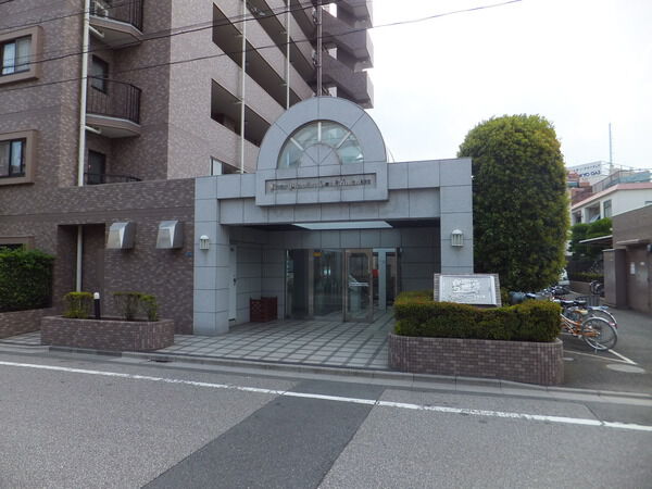 【ライオンズマンション青戸平和公園】エントランス