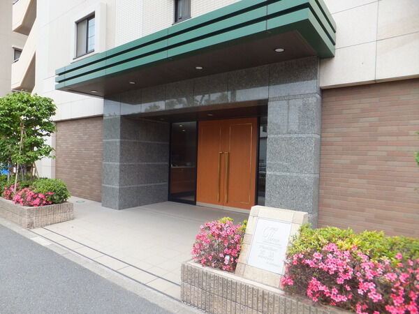 【クレストフォルム青砥グランデッツァ】エントランス
