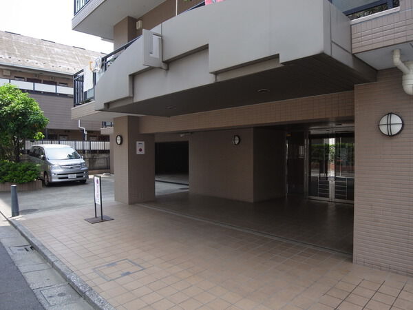 【マイキャッスル四つ木】エントランス