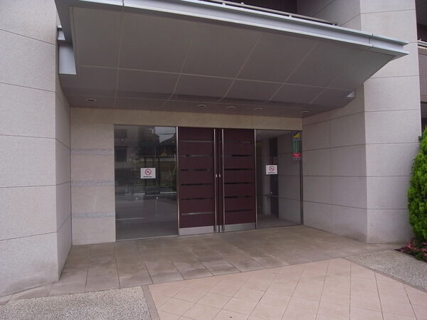 【クレストフォムル篠崎ディアガーデン】エントランス 【クレストフォムル篠崎ディアガーデン】エントランス