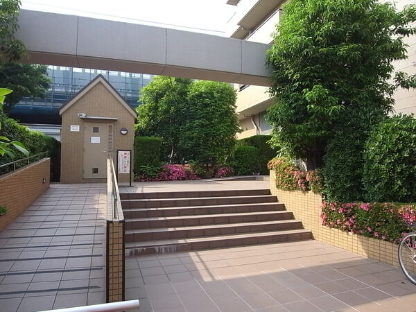 【コスモ平井ガーデンフォルム】エントランス 【コスモ平井ガーデンフォルム】エントランス