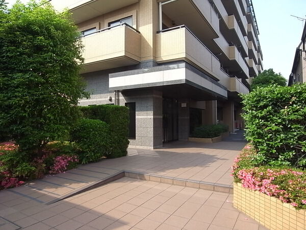 【コスモ平井ガーデンフォルム】エントランス 【コスモ平井ガーデンフォルム】エントランス