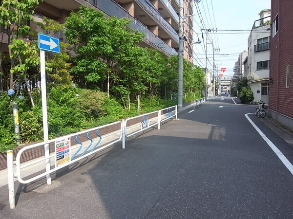【ライオンズ平井グランフォート】前面道路