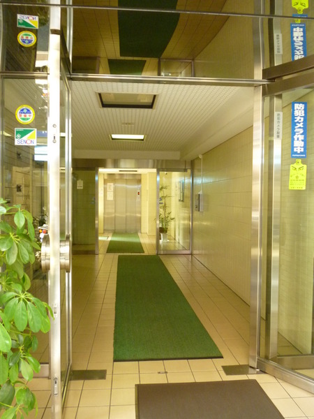 【朝日根津マンション】エントランス