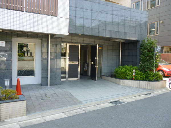 【コンシェリア文京根津】エントランス2 【コンシェリア文京根津】エントランス2