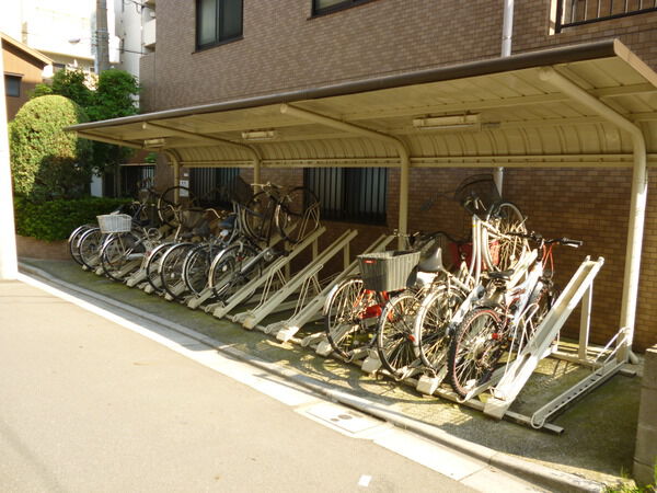 【日神パレステージ浅草】駐輪場