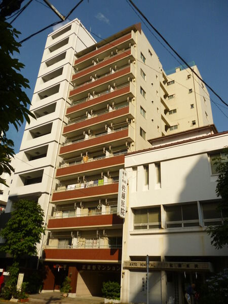 【根岸武蔵野マンション】建物外観