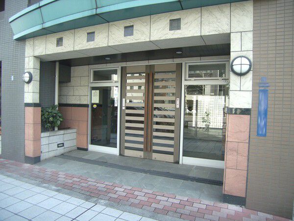 【グランベルセントラルステージ】エントランス