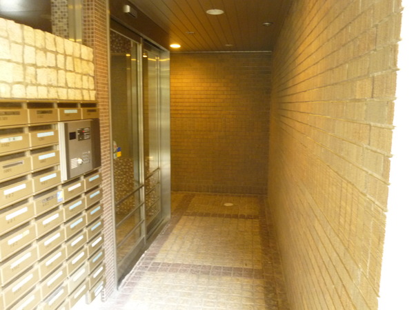 【ロワール浅草花川戸】エントランス 【ロワール浅草花川戸】エントランス