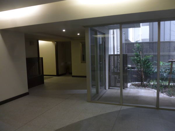 【コージーコート上野御徒町Ⅰ】エントランス 【コージーコート上野御徒町Ⅰ】エントランス