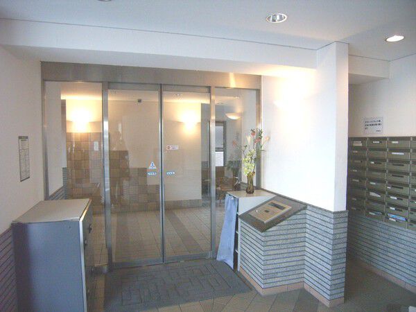 【朝日シティパリオ三ノ輪】エントランス2 【朝日シティパリオ三ノ輪】エントランス2