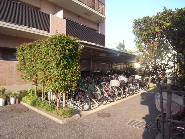 【クレアガーデン船橋】駐輪場