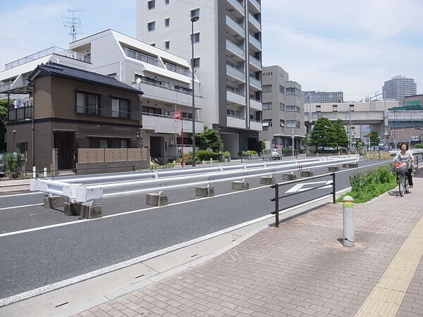 【クレアコート船橋ステーションズサイド】前面道路
