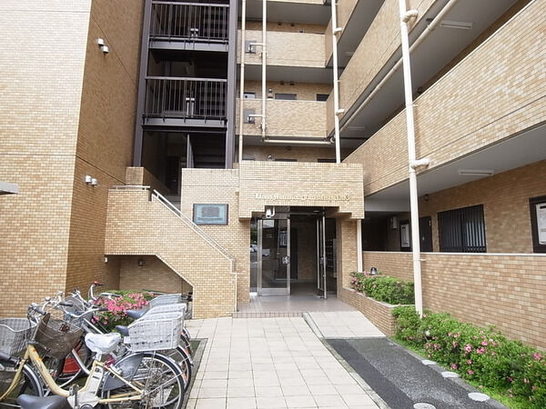 【ライオンズマンション船橋第3】エントランス 【ライオンズマンション船橋第3】エントランス