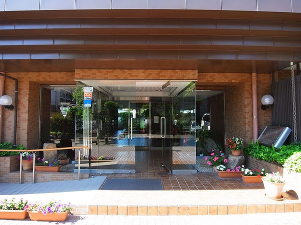 【ライオンズマンション津田沼前原】エントランス
