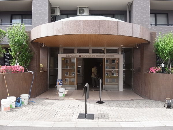 【ドラゴンマンション津田沼ヒルズ壱番館】エントランス