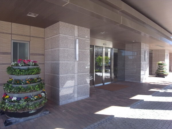【グランマークス東松戸】エントランス