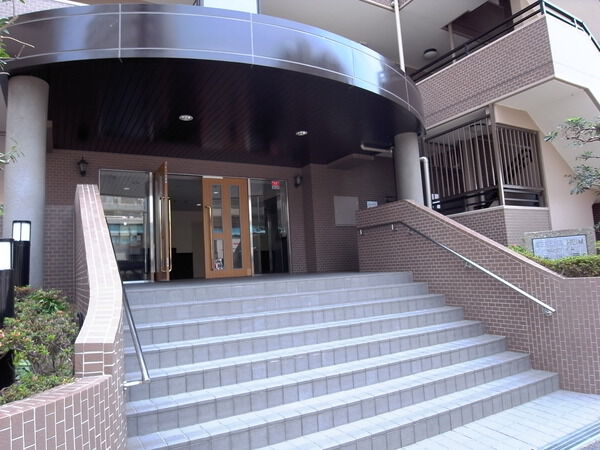 【セレナハイム北松戸】エントランス 【セレナハイム北松戸】エントランス
