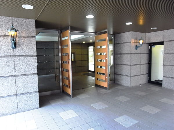 【ライオンズマンション北松戸】エントランス 【ライオンズマンション北松戸】エントランス