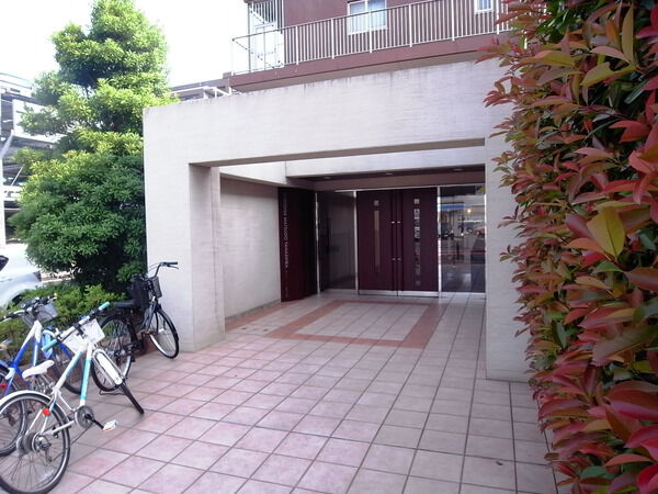 【グーディッシュ松戸八柱】エントランス