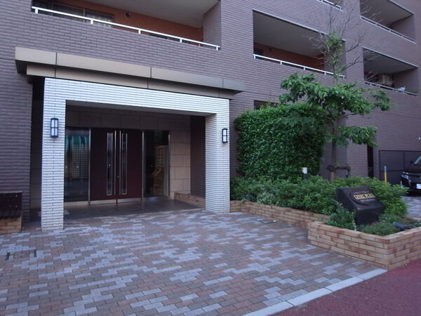 【レクセルプラザ新八柱】エントランス 【レクセルプラザ新八柱】エントランス