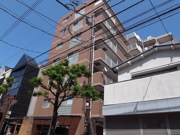 ペルル谷津駅前