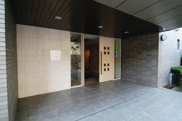 【ｉ－ｃａｎａｌ・メイツ豊洲】エントランス