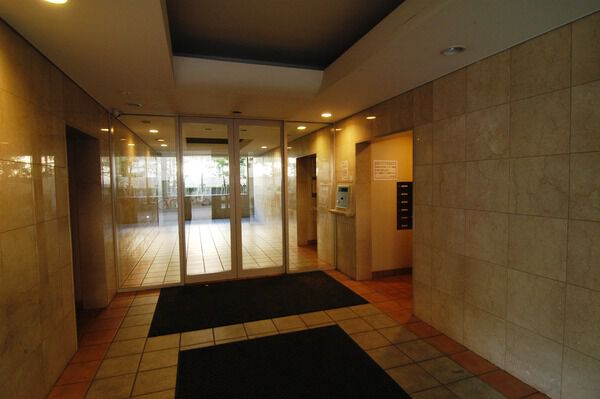 【ｉ－ｃａｎａｌ・メイツ豊洲】エントランスホール